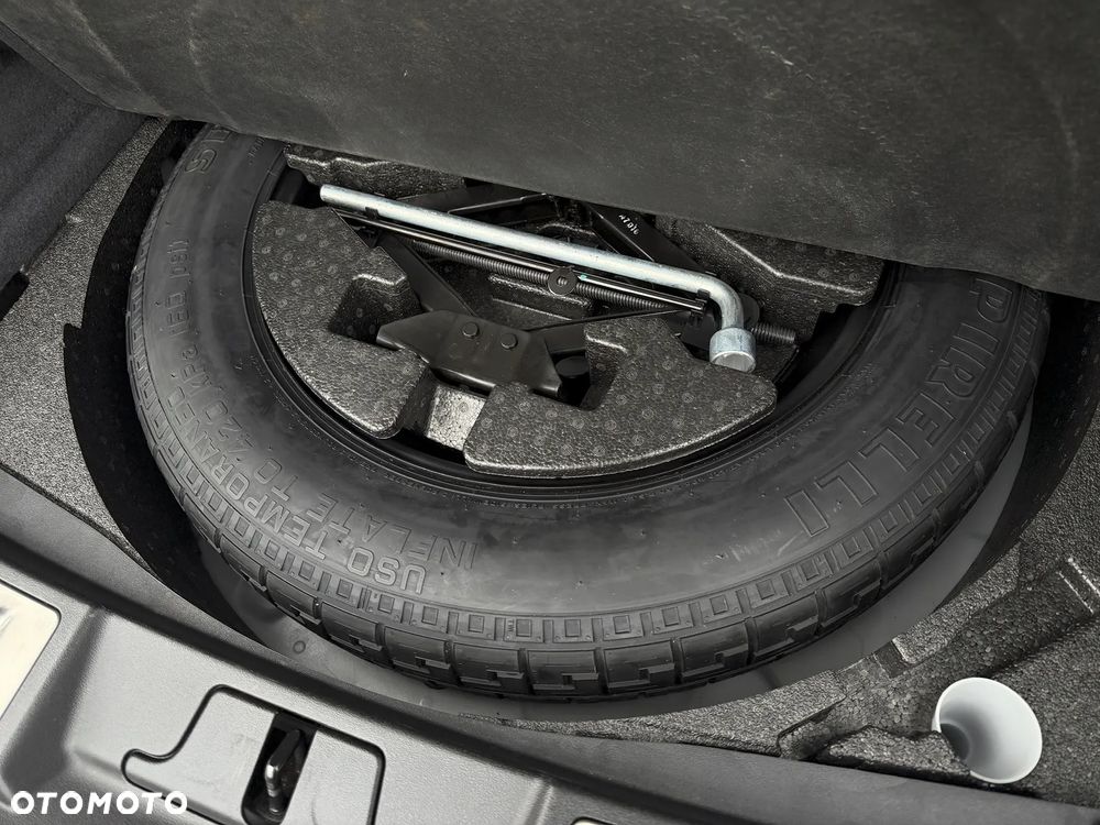 Land Rover Range Rover Evoque D180 R-Dynamic SE - 35