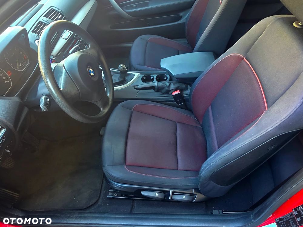 BMW Seria 1 116i - 14