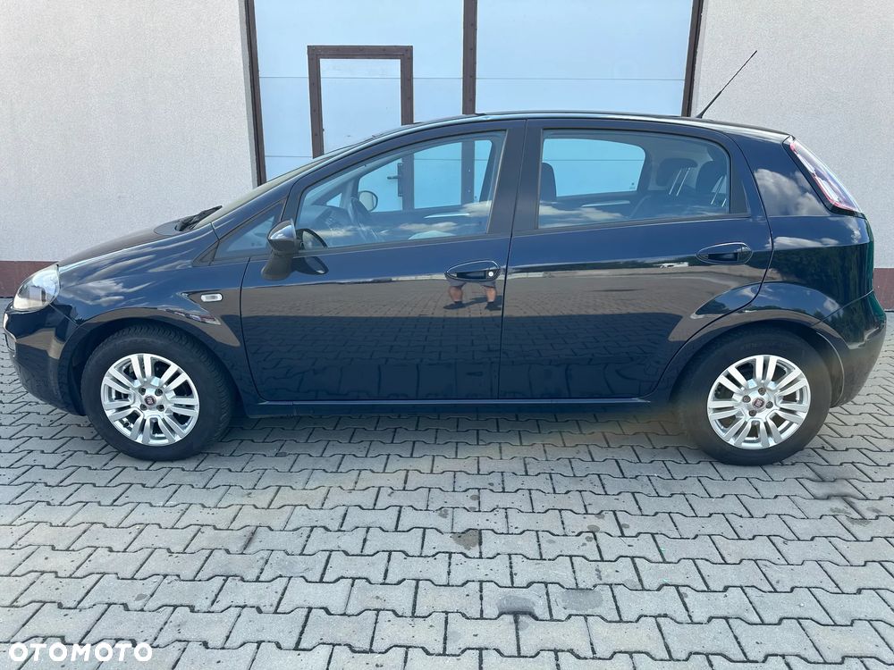 2013 Fiat Punto, photograph 12