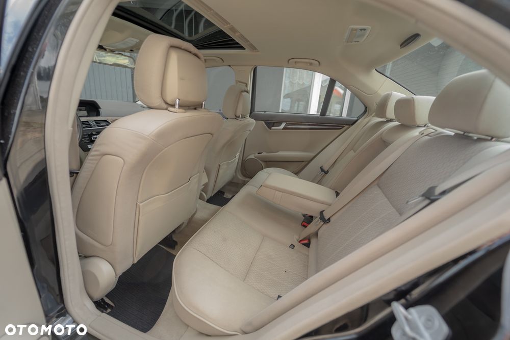 Mercedes-Benz Klasa C 220 d 9G-TRONIC - 8