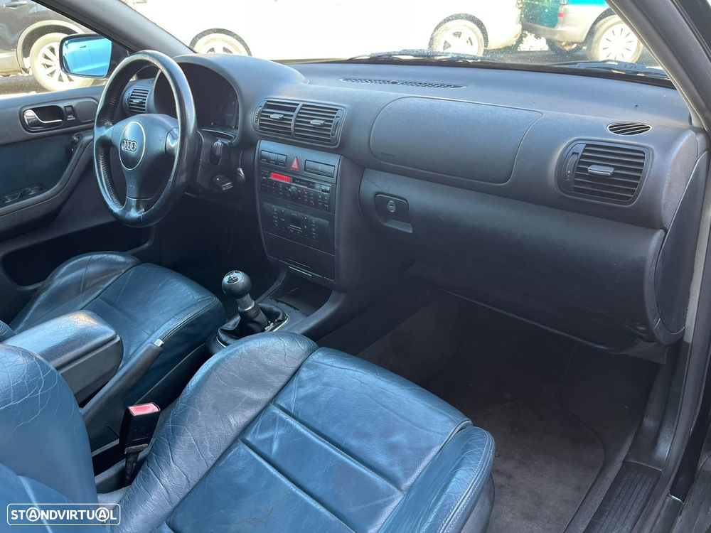Audi A3 1.6 Sport 16 - 12