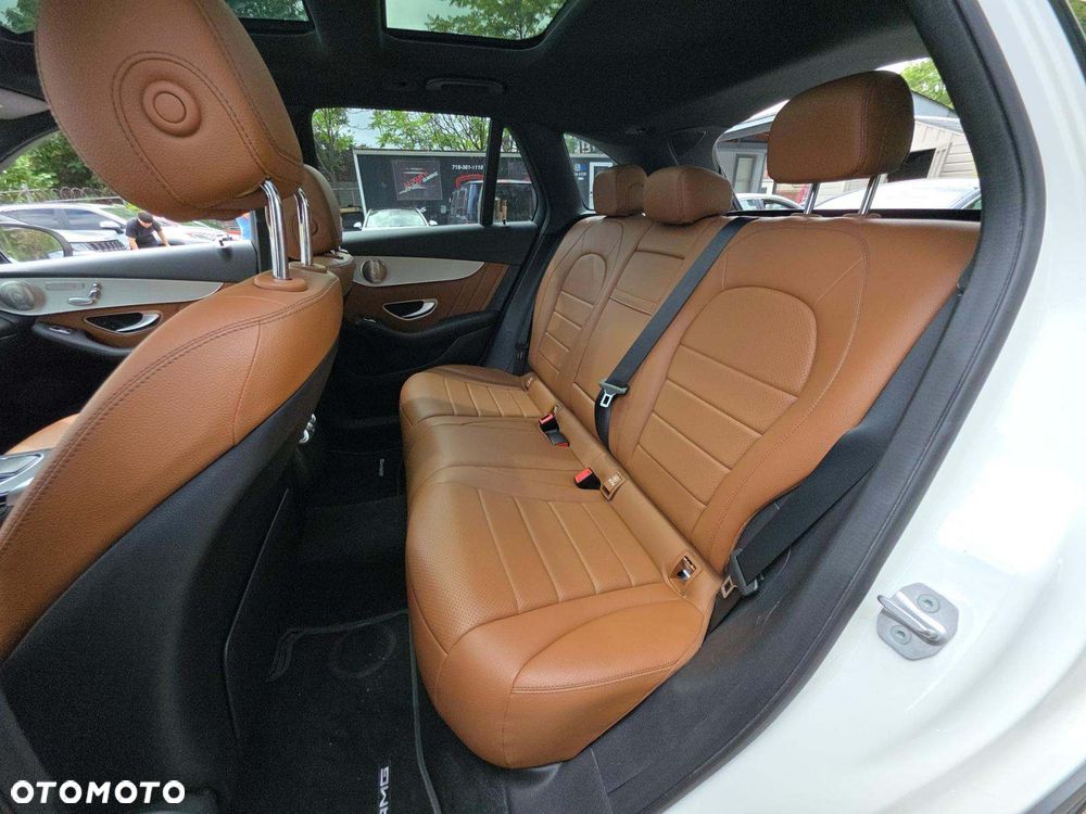 Mercedes-Benz GLC 300 4Matic 9G-TRONIC AMG Line - 10