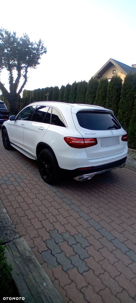 Mercedes-Benz GLC 300 4Matic 9G-TRONIC - 11