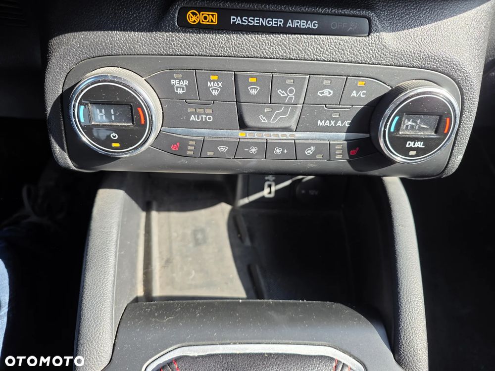 Ford Focus - 12