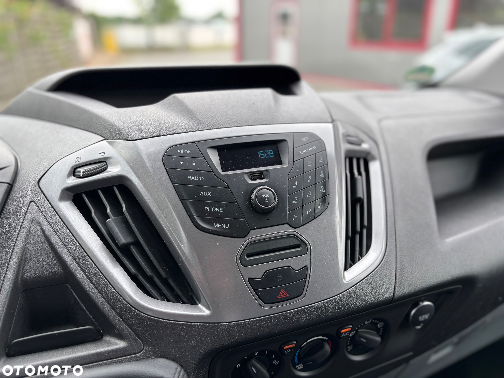 Ford Transit Custom L1H1 Klima Relingi Hak PDC Tempomat Nowe opony Serwis 3-osobowy - 26