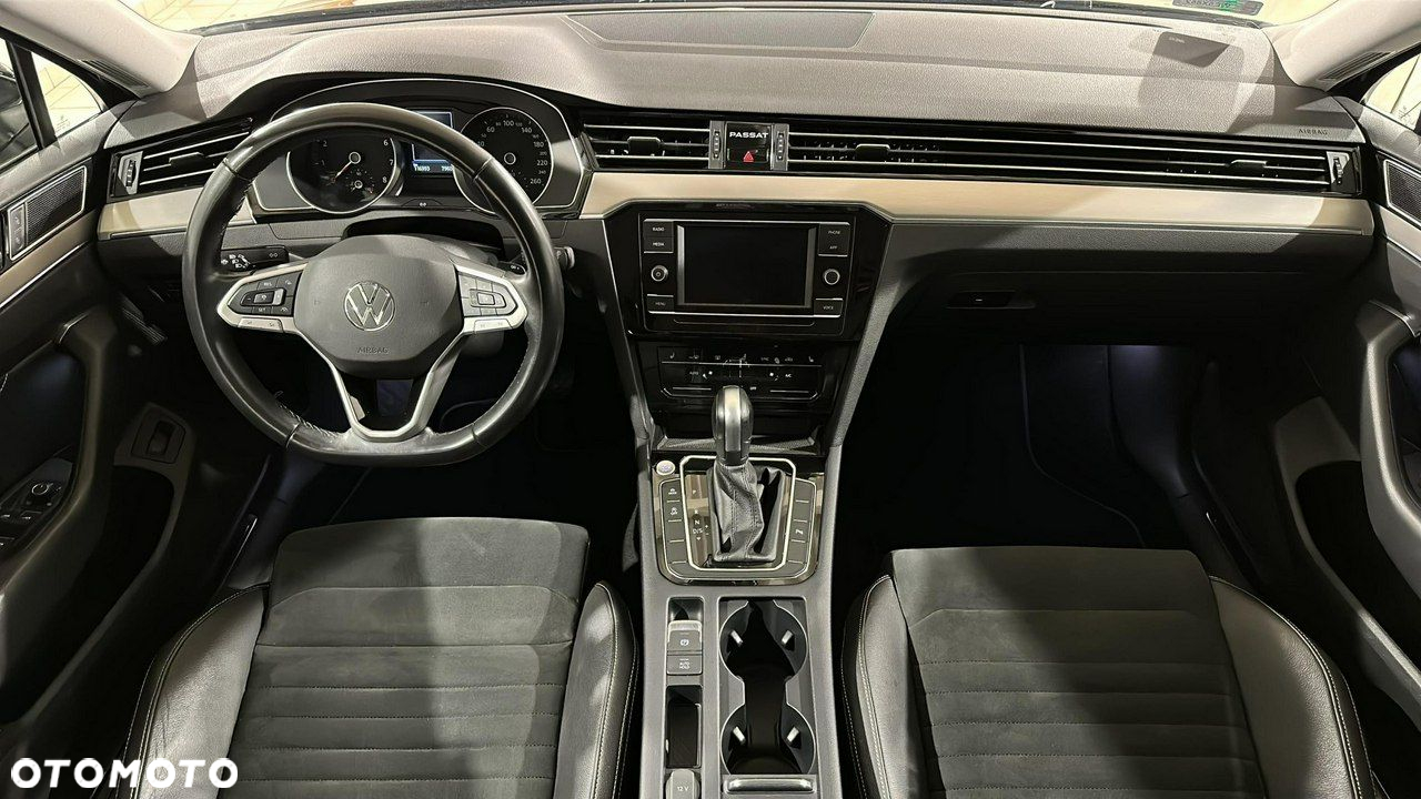 Volkswagen Passat - 15