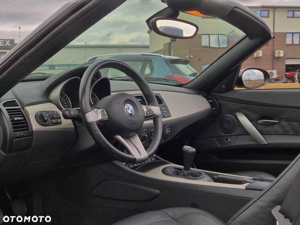 BMW Z4 2.2i - 6