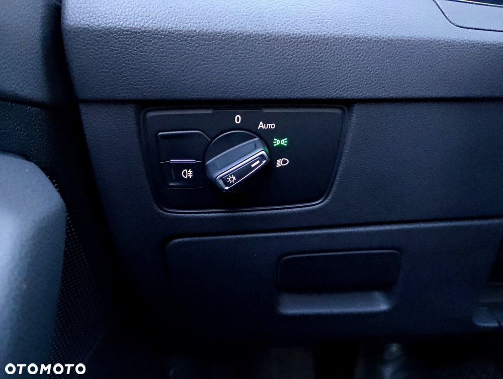 Volkswagen Passat 2.0 TDI EVO Business DSG - 28