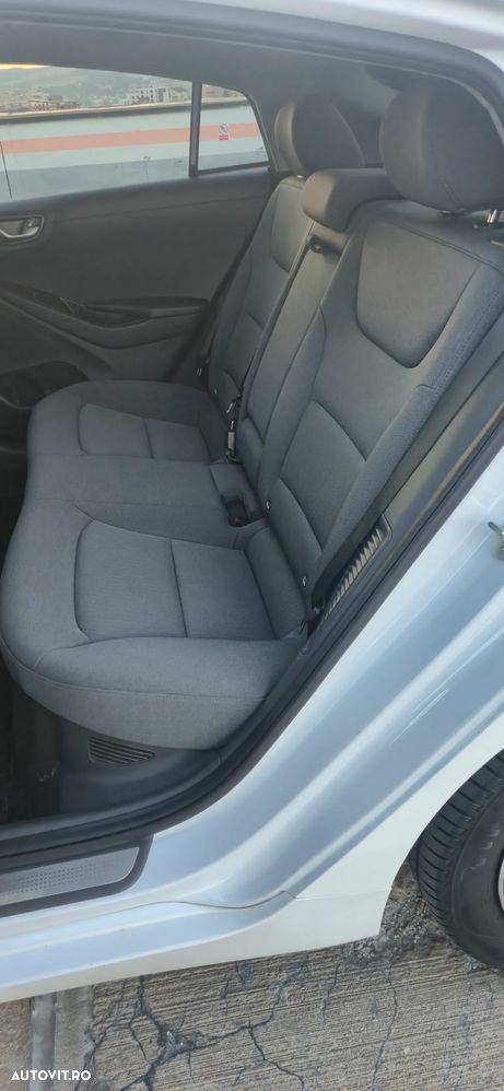 Hyundai IONIQ 1.6 141CP Exclusive - 13