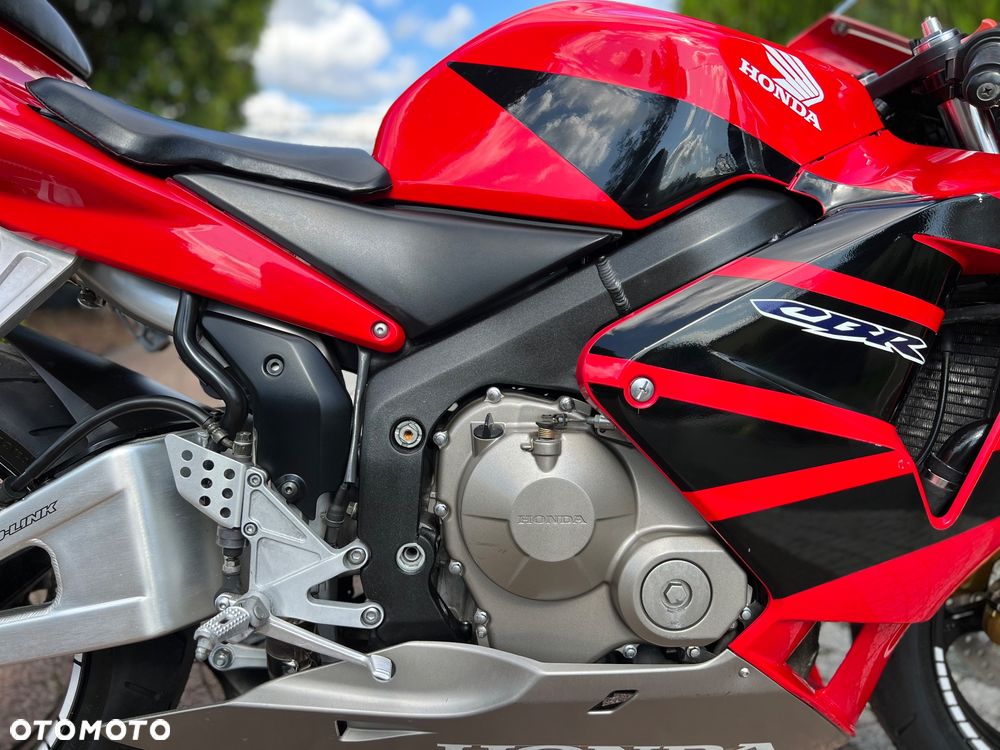 Honda CBR - 7