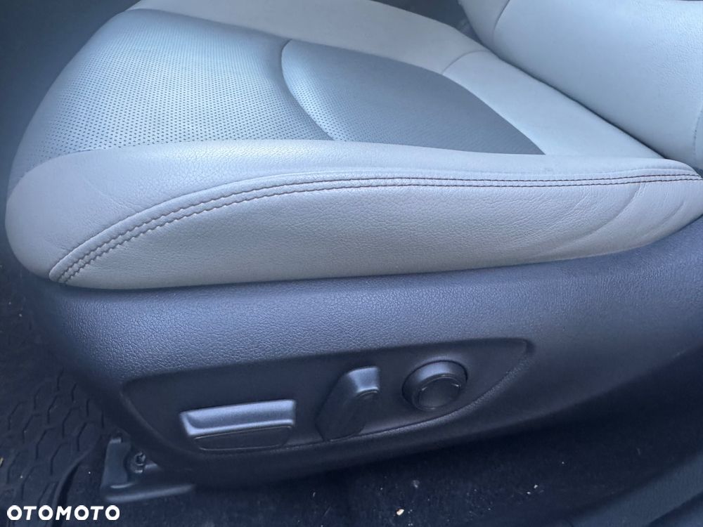 Toyota RAV4 2.5 Hybrid Executive 4x2 - 16