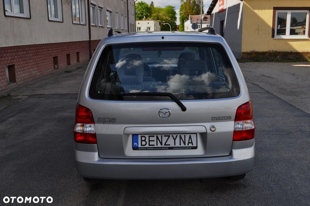 Mazda Demio - 8