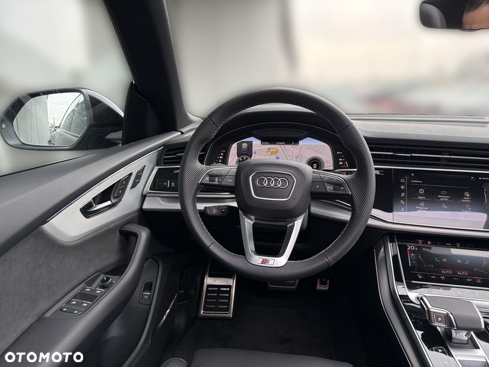 Audi Q8 - 18