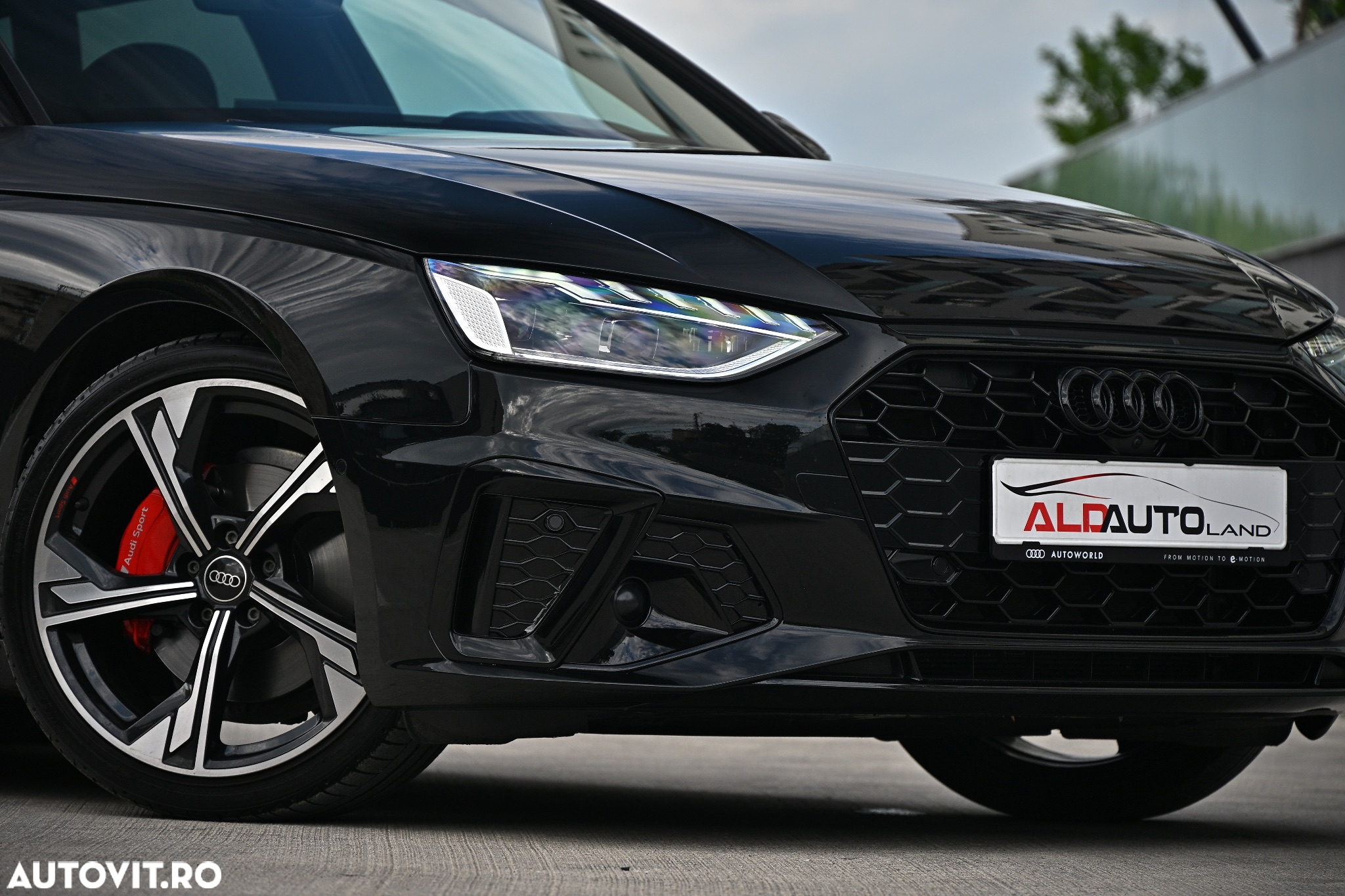 Audi A4 Avant 40 TDI S tronic S line - 35