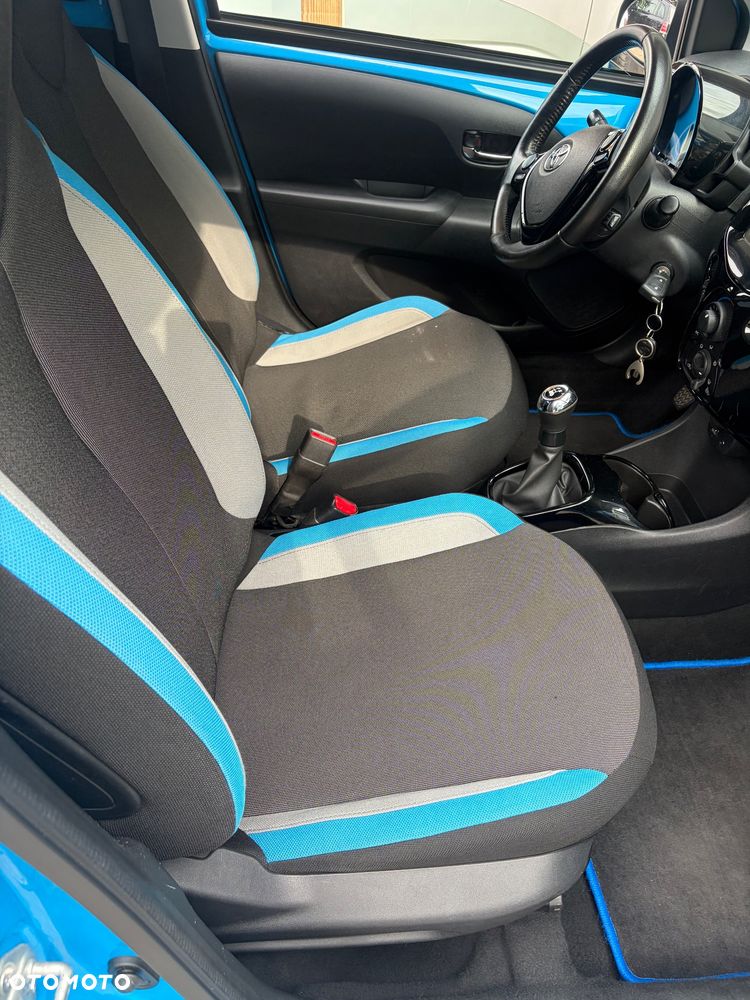 Toyota Aygo x-play Eco - 26
