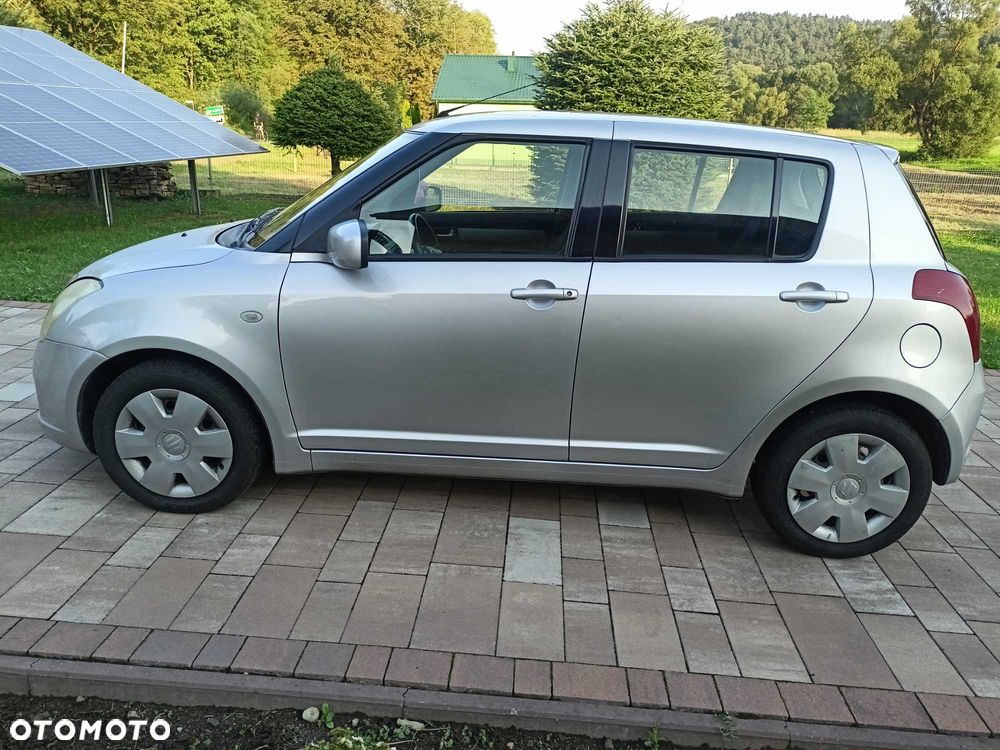 Suzuki Swift - 4