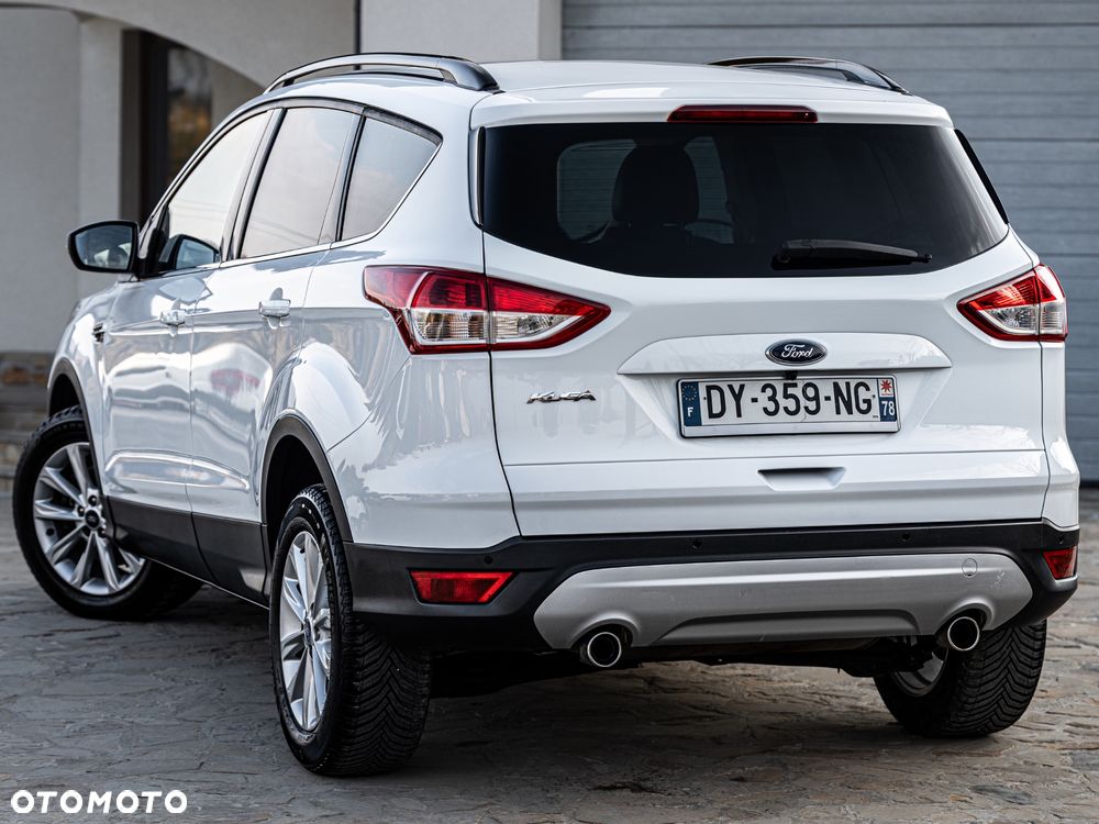 Ford Kuga 2.0 TDCi 2x4 Titanium - 3