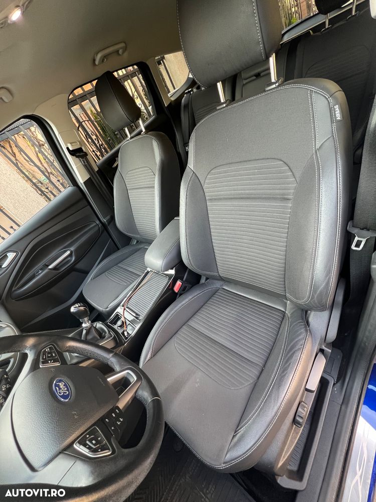 Ford Kuga 2.0 TDCi 4WD Titanium - 12