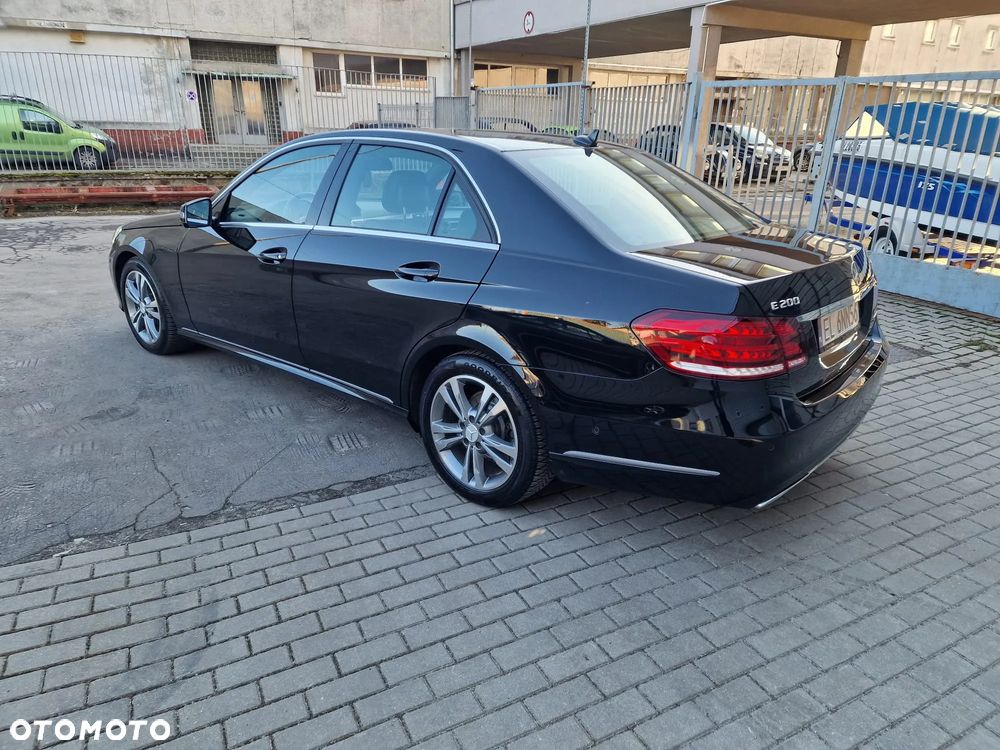 Mercedes-Benz Klasa E 200 CDI DPF BlueEFFICIENCY Automatik Avantgarde - 9