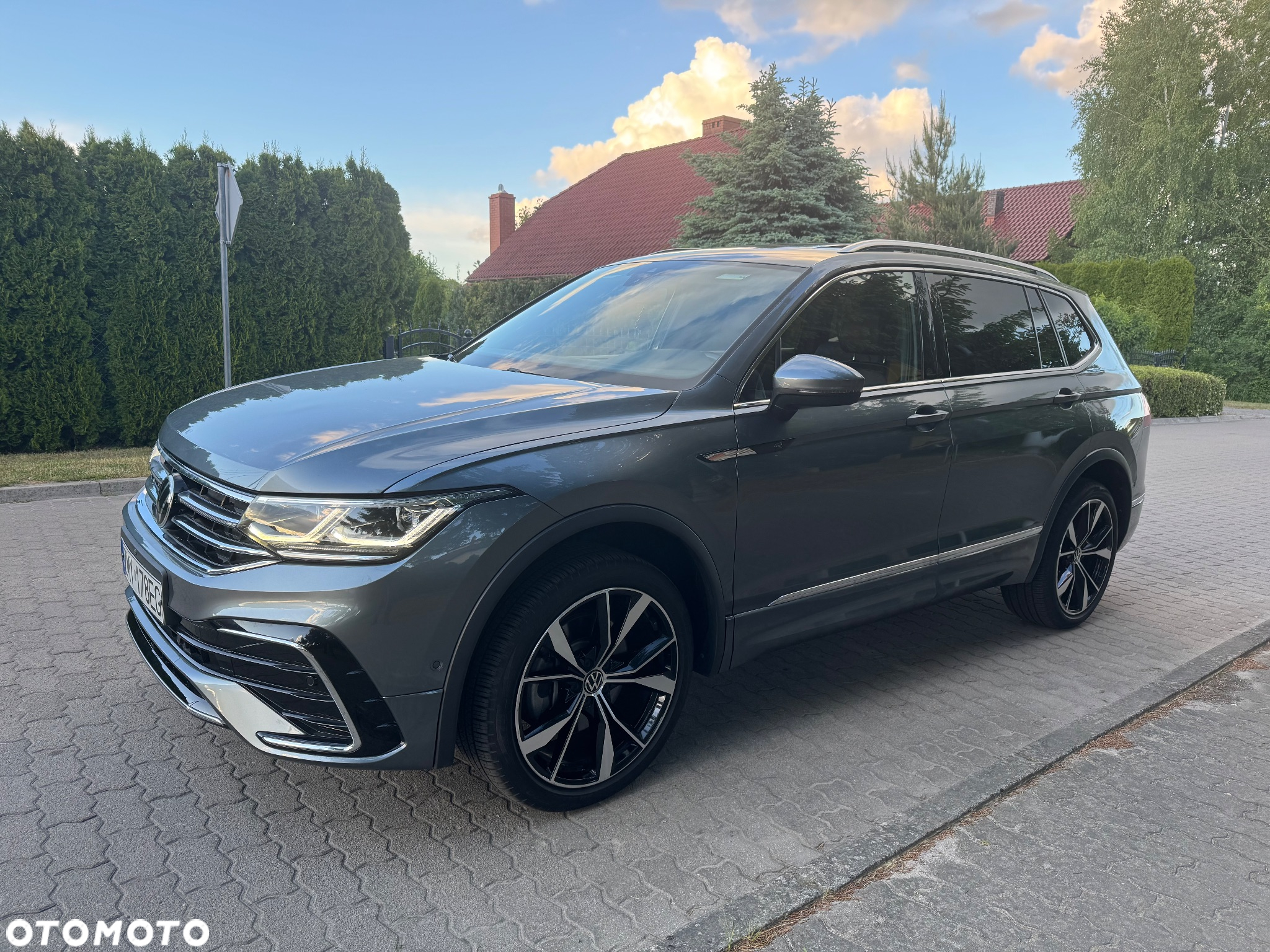 Volkswagen Tiguan 2.0 TSI 4Mot R-Line DSG - 2