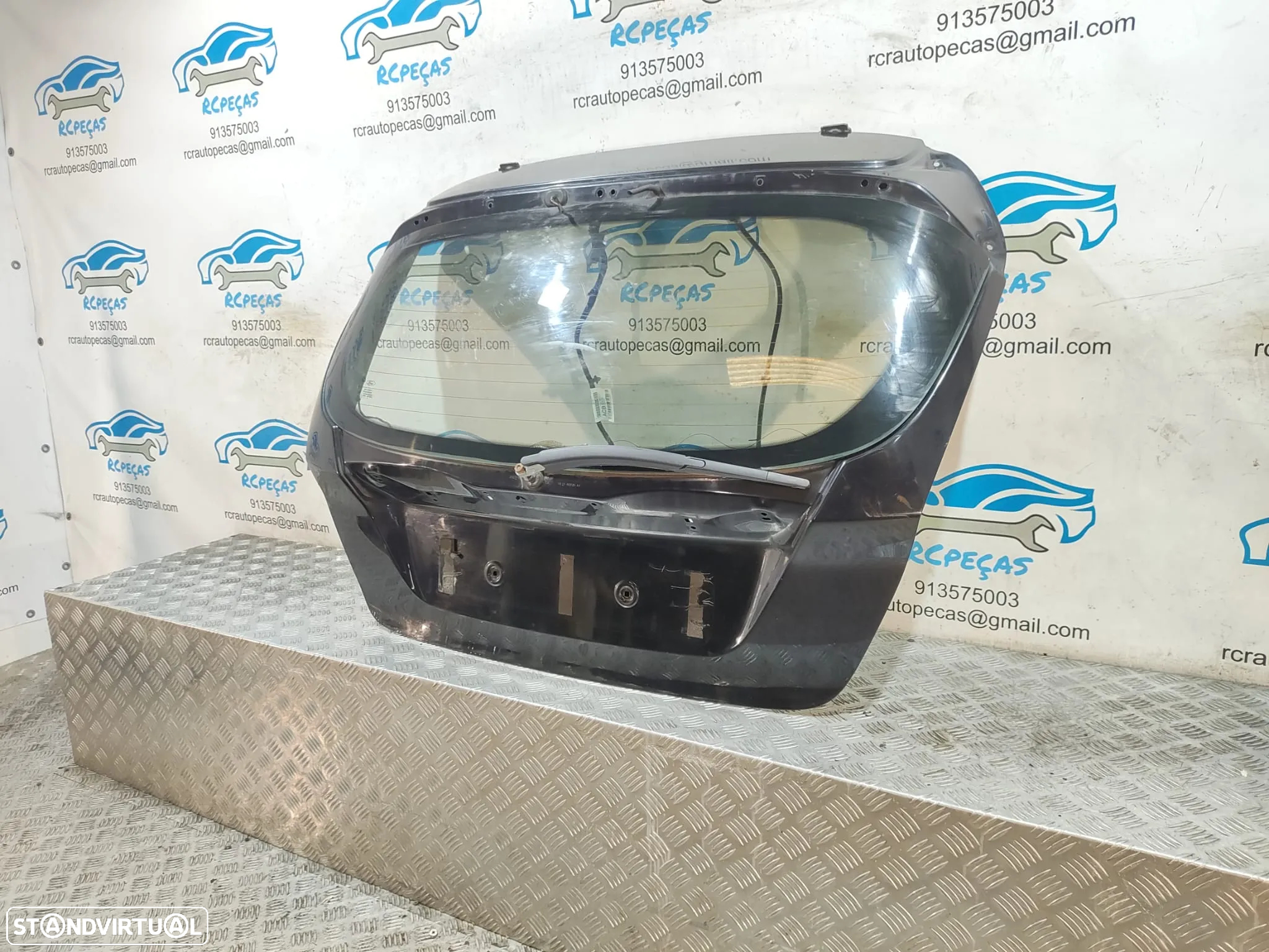 Porta / Tampa da Mala Ford Fiesta VI 6 MK6 em Preto / Preta - 7