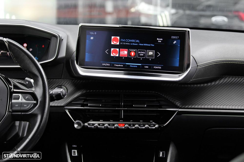 Peugeot 2008 1.5 BlueHDi GT Pack EAT8 - 28