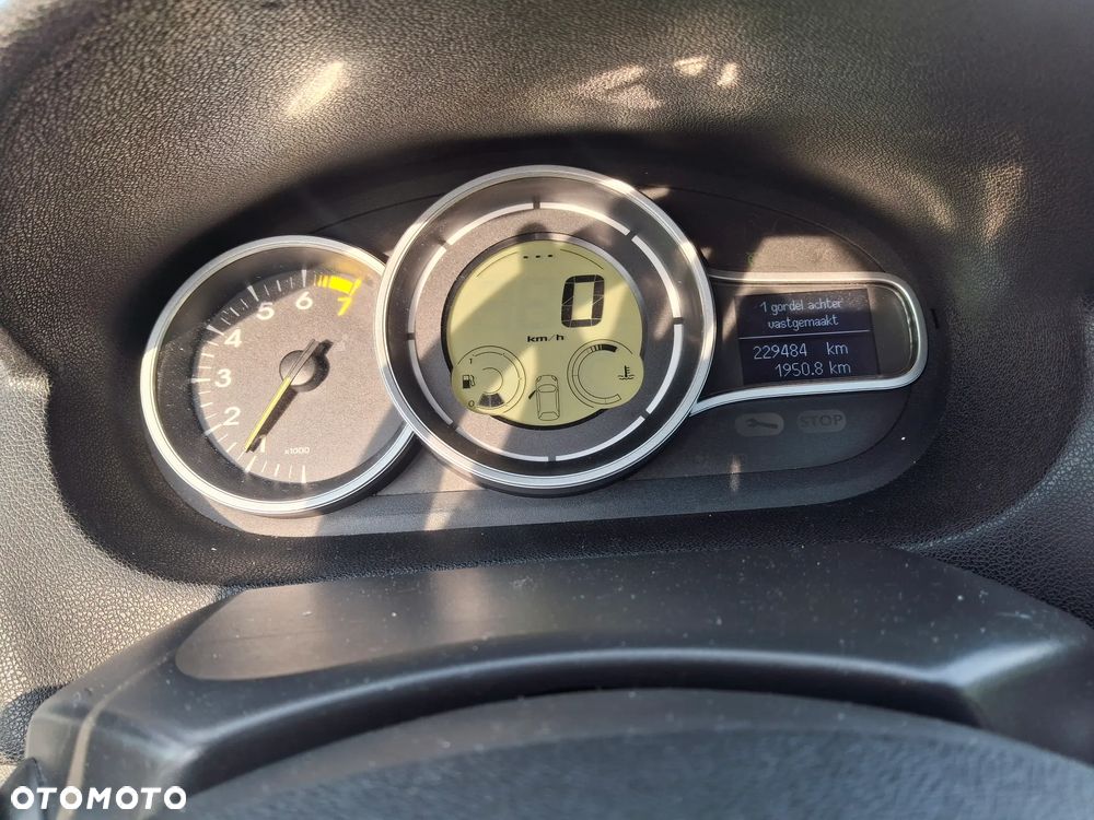 Renault Megane 1.6 16V 100 Authentique - 32