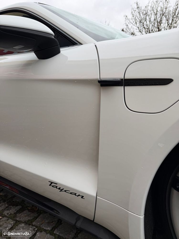 Porsche Taycan 4S - 10