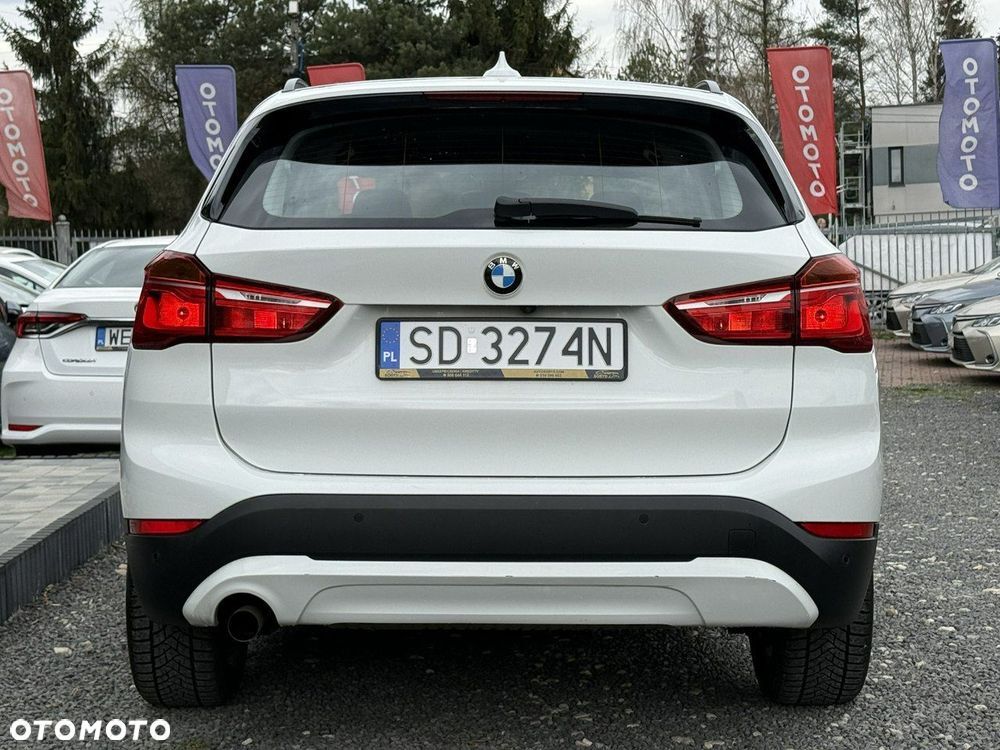 BMW X1 sDrive18i Business Edition - 8