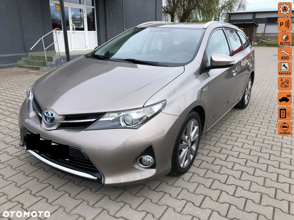Toyota Auris - 1