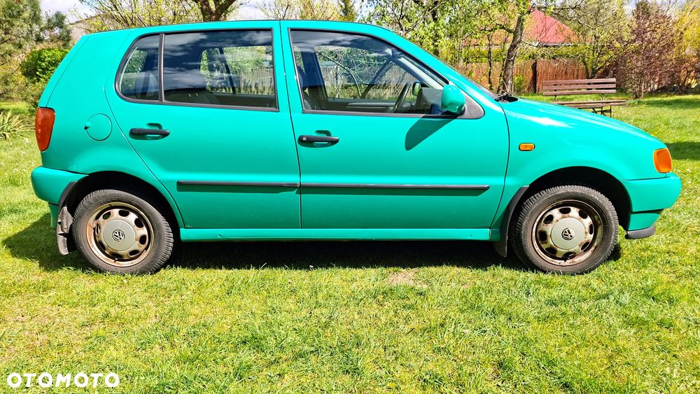 Volkswagen Polo - 1