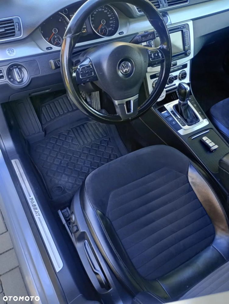 Volkswagen Passat 2.0 TDI Highline DSG - 9
