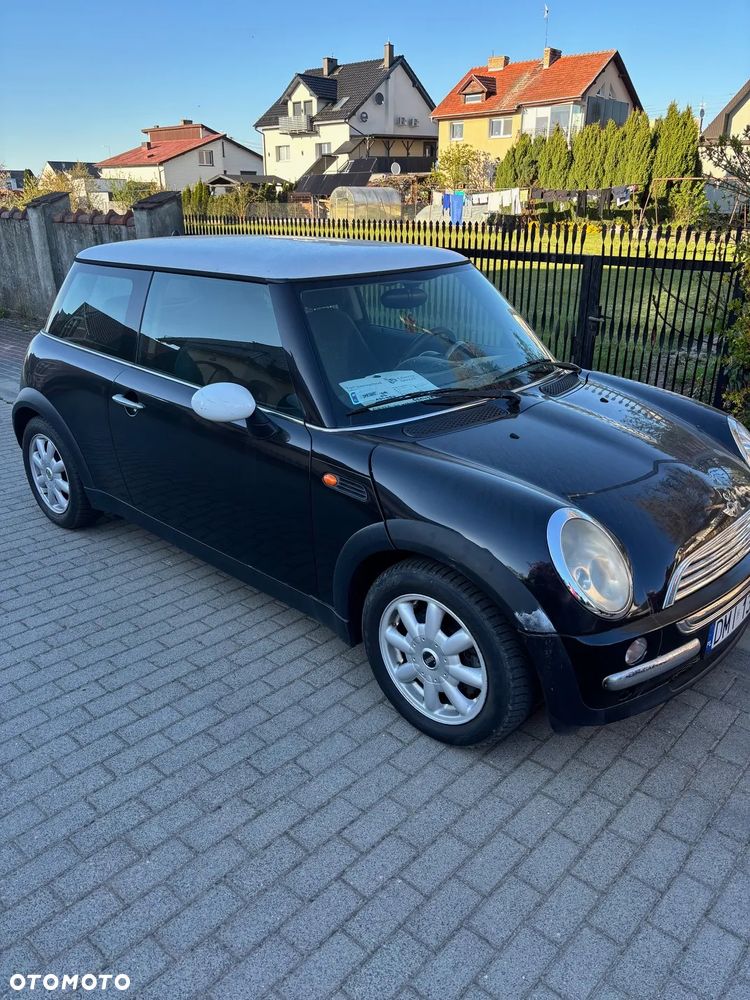 MINI Cooper Standard - 1