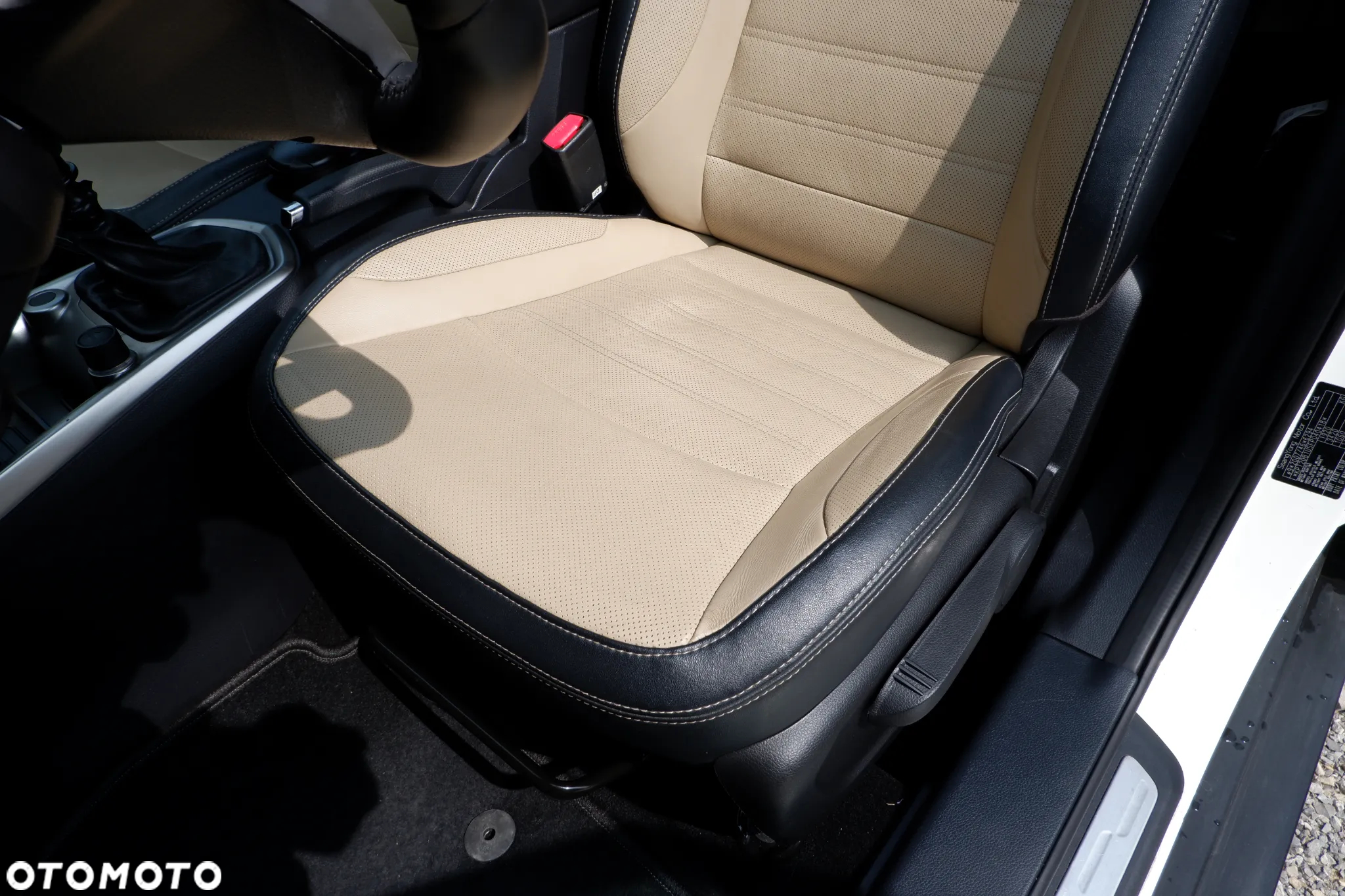 SsangYong/KGM Tivoli e-XDi 160 2WD Sapphire - 29