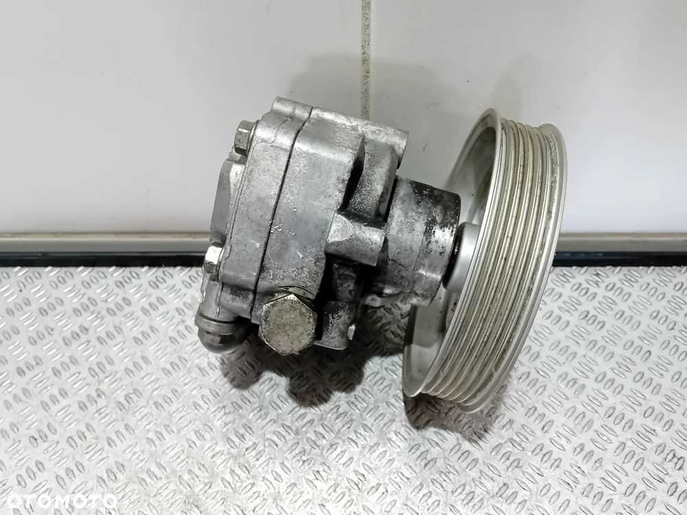 pompa wspomagania Audi 2.0 TFSI 8K0145153F - 4