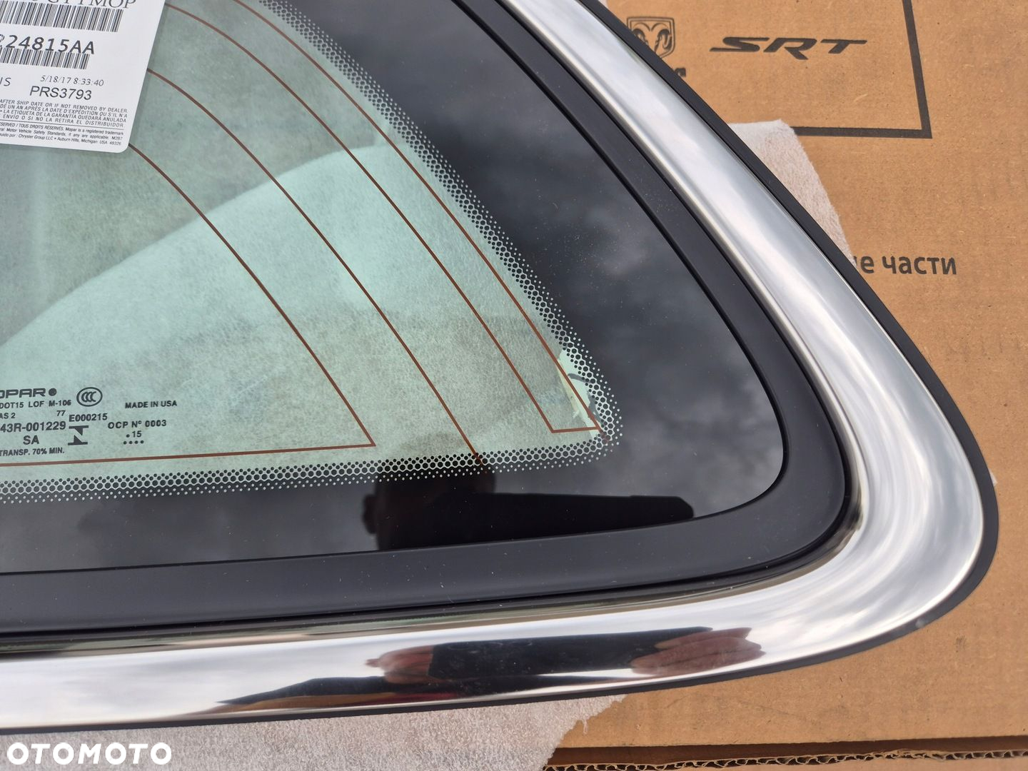 Jeep Cherokee KL szyba boczna lewa.Tylna. 2013-23 - 4