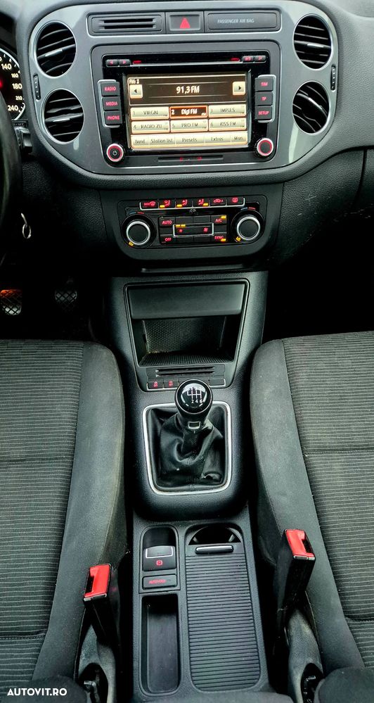 Volkswagen Tiguan 2.0 TDI DPF BlueMotion Technology Exclusive - 13