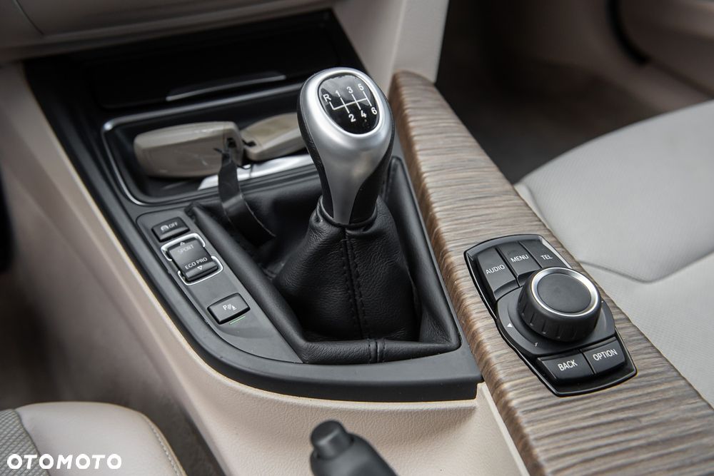 BMW Seria 3 320d Blue Performance Modern Line - 23