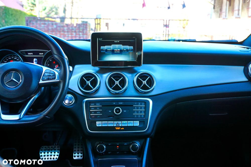 Mercedes-Benz GLA 200 7G-DCT AMG Line - 5
