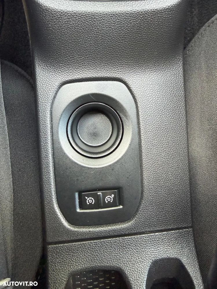 Dacia Duster 1.6 SCe 4WD Prestige jante 17" - 29