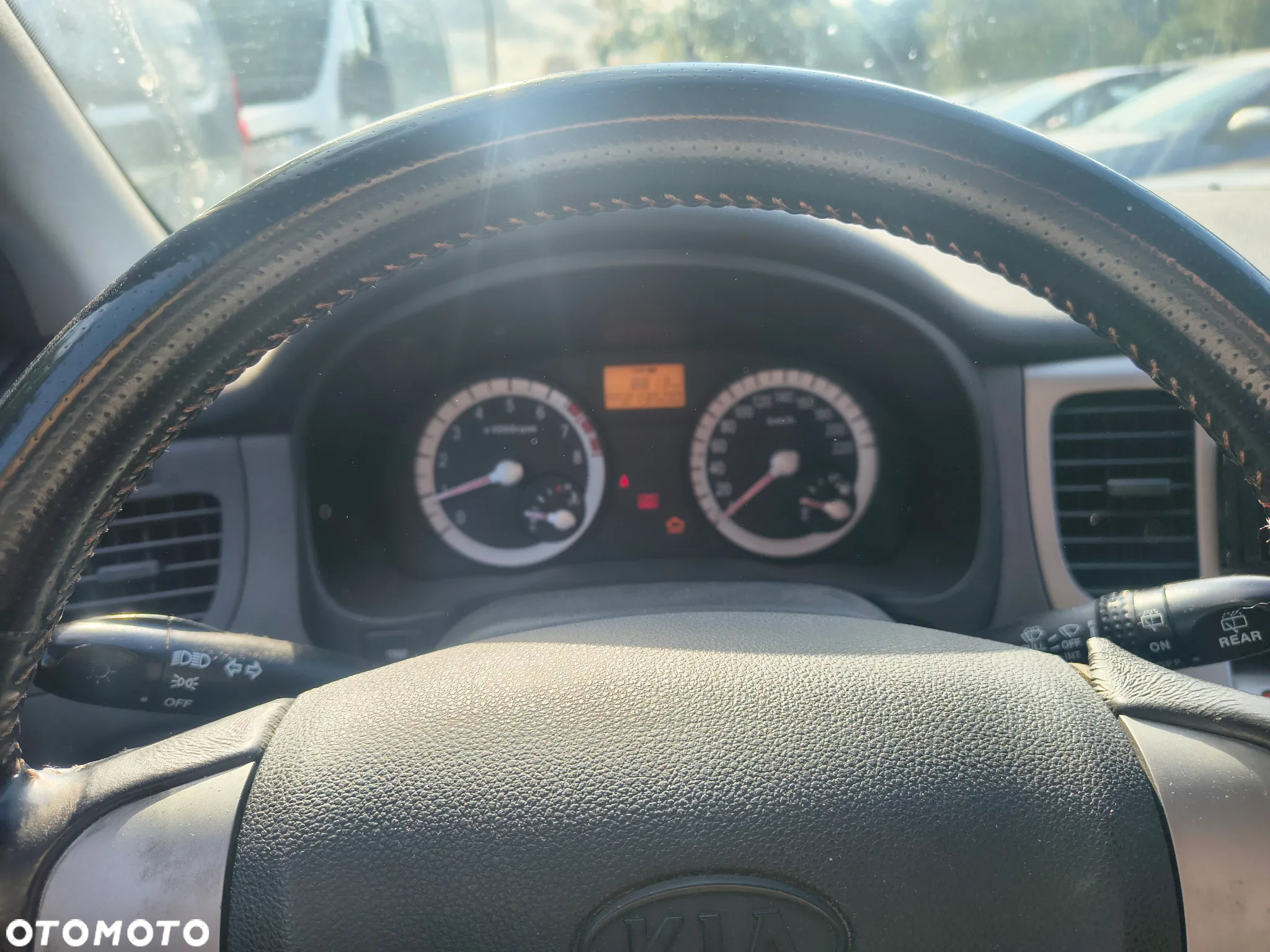 Kia Rio 1.6 EX - 12