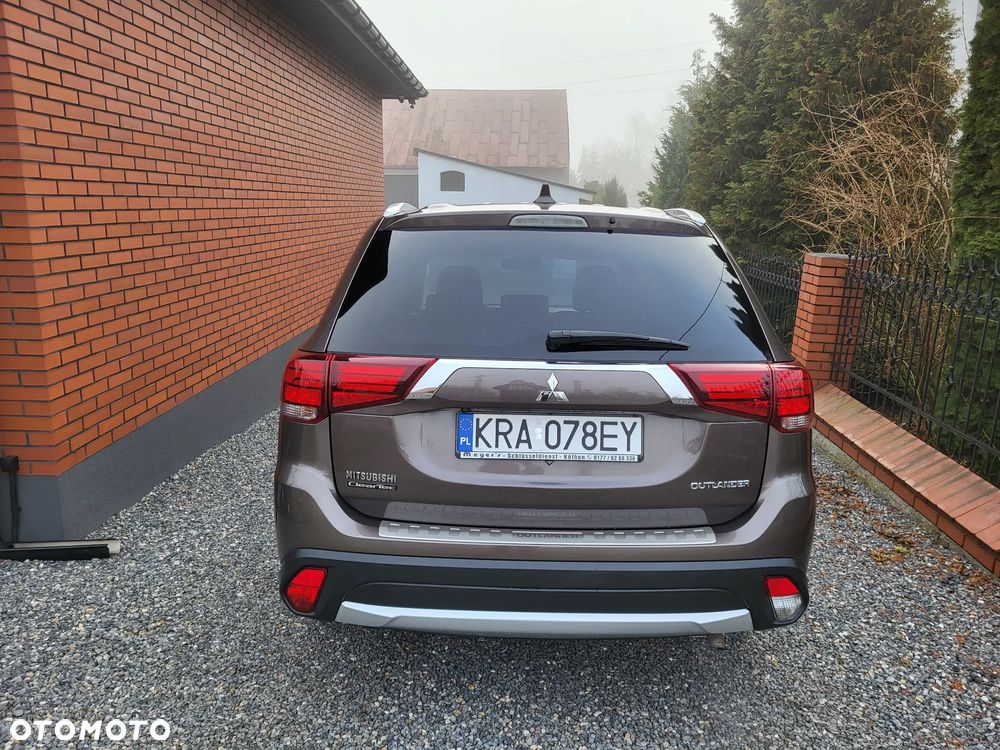 Mitsubishi Outlander - 6