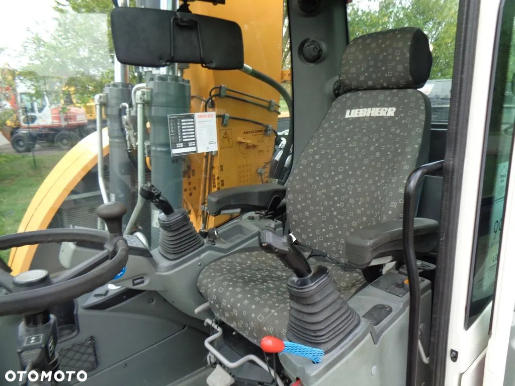 Liebherr 913 - 6