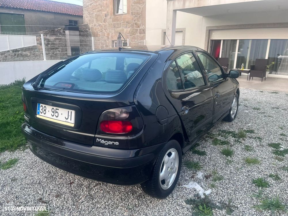 Renault Mégane 1.4 RN - 6