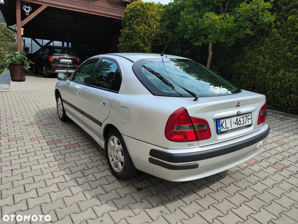 Mitsubishi Carisma - 4