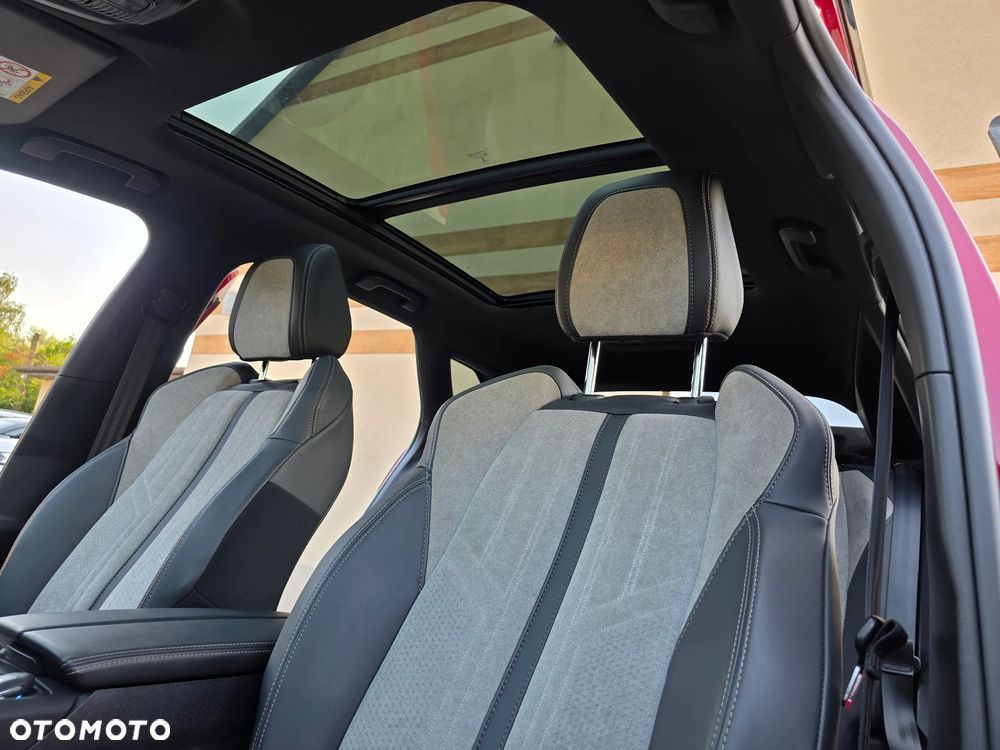 Peugeot 3008 1.6 PureTech HYbrid4 GT S&S EAT8 - 29
