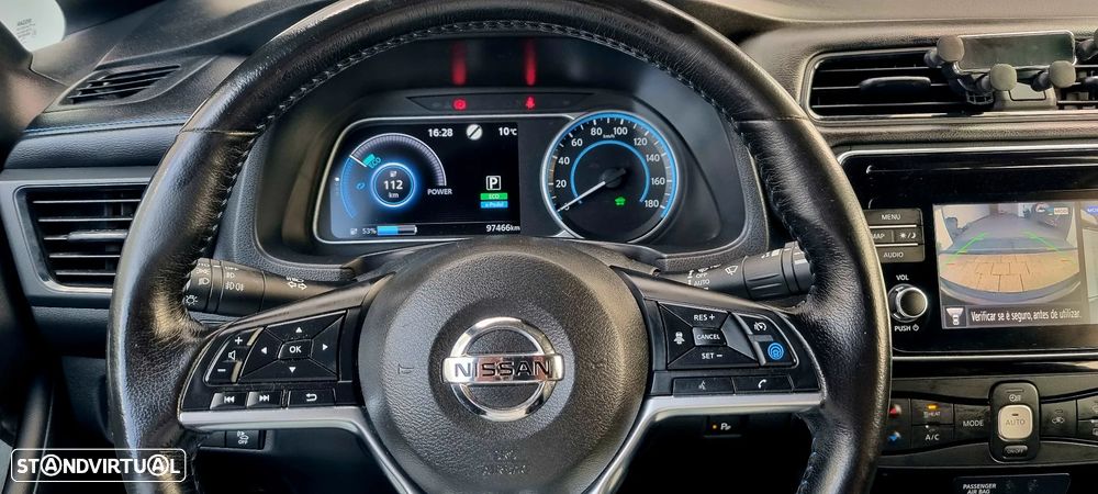 Nissan Leaf Tekna ProPilot Park - 11