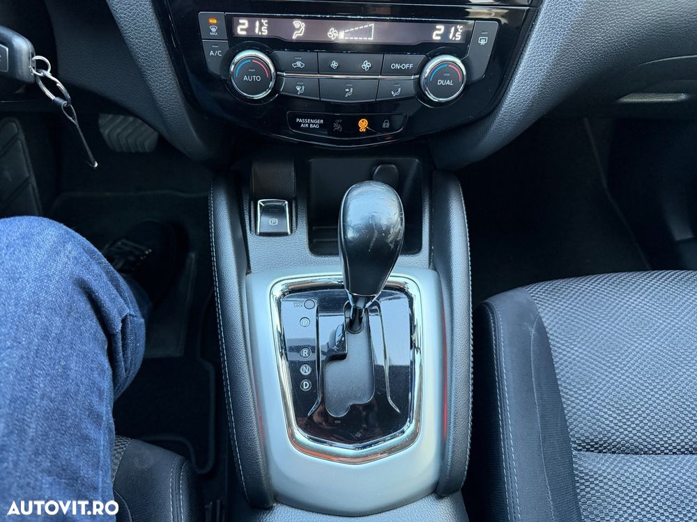 Nissan Qashqai 1.6 DCI Xtronic TEKNA - 13