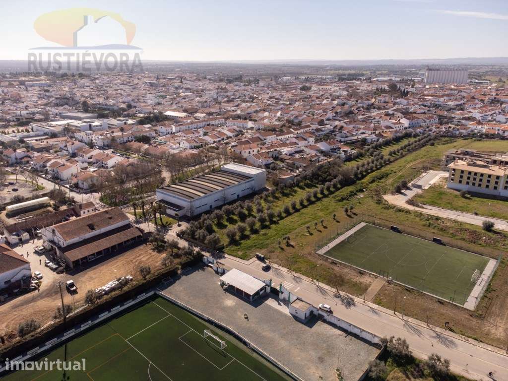 Lote para 12 Fogos ou 6 Lotes em Reguengos-de-Monsaraz - Grande imagem: 3/7