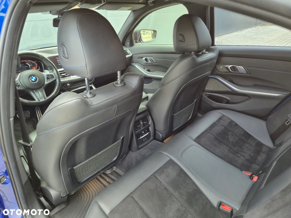 BMW Seria 3 330d xDrive mHEV M Sport sport - 14